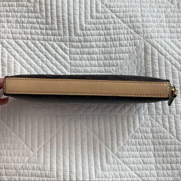 Zipper Coach Wallet - Picture 3 of 11